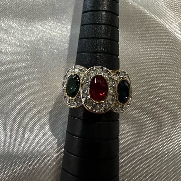18k GE plated ring with gem stones - Picture 2 of 4